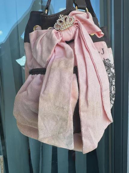 Juicy Couture Vintage Daydreamer Pink &amp; Brown Tote – Iconic Handbag with Signature Style