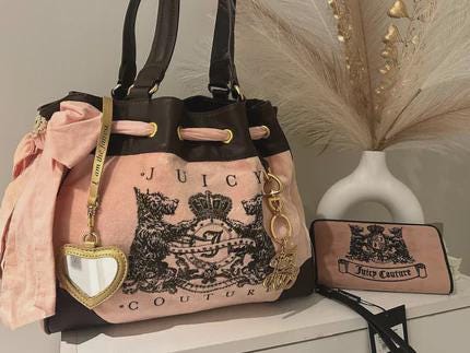 Juicy Couture Vintage Daydreamer Pink &amp; Brown Tote – Iconic Handbag with Signature Style